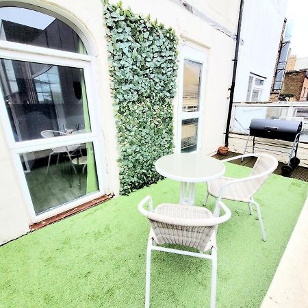 One Bedroom Apartment With A Terrace In Angel Londen Buitenkant foto