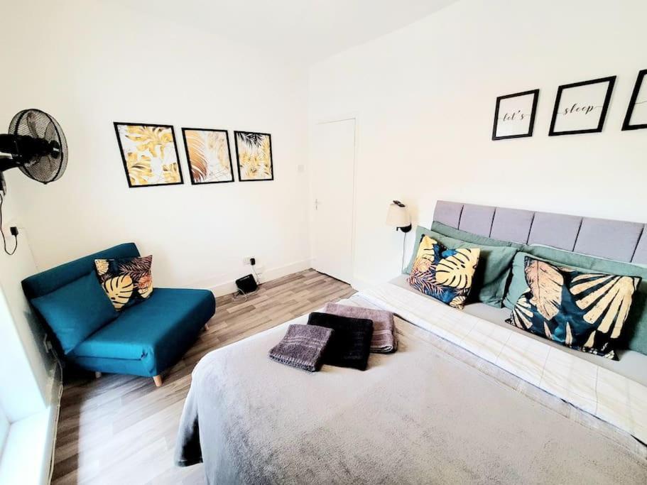 One Bedroom Apartment With A Terrace In Angel Londen Buitenkant foto
