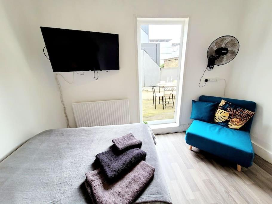 One Bedroom Apartment With A Terrace In Angel Londen Buitenkant foto